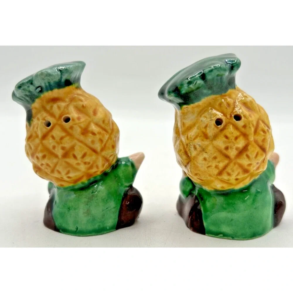Vintage Retro Salt and Pepper Shakers Anthropomorphic Pineapple Head‎ U260/7
